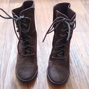 Steve Madden suede lace boots/ size 8/ NWOT
